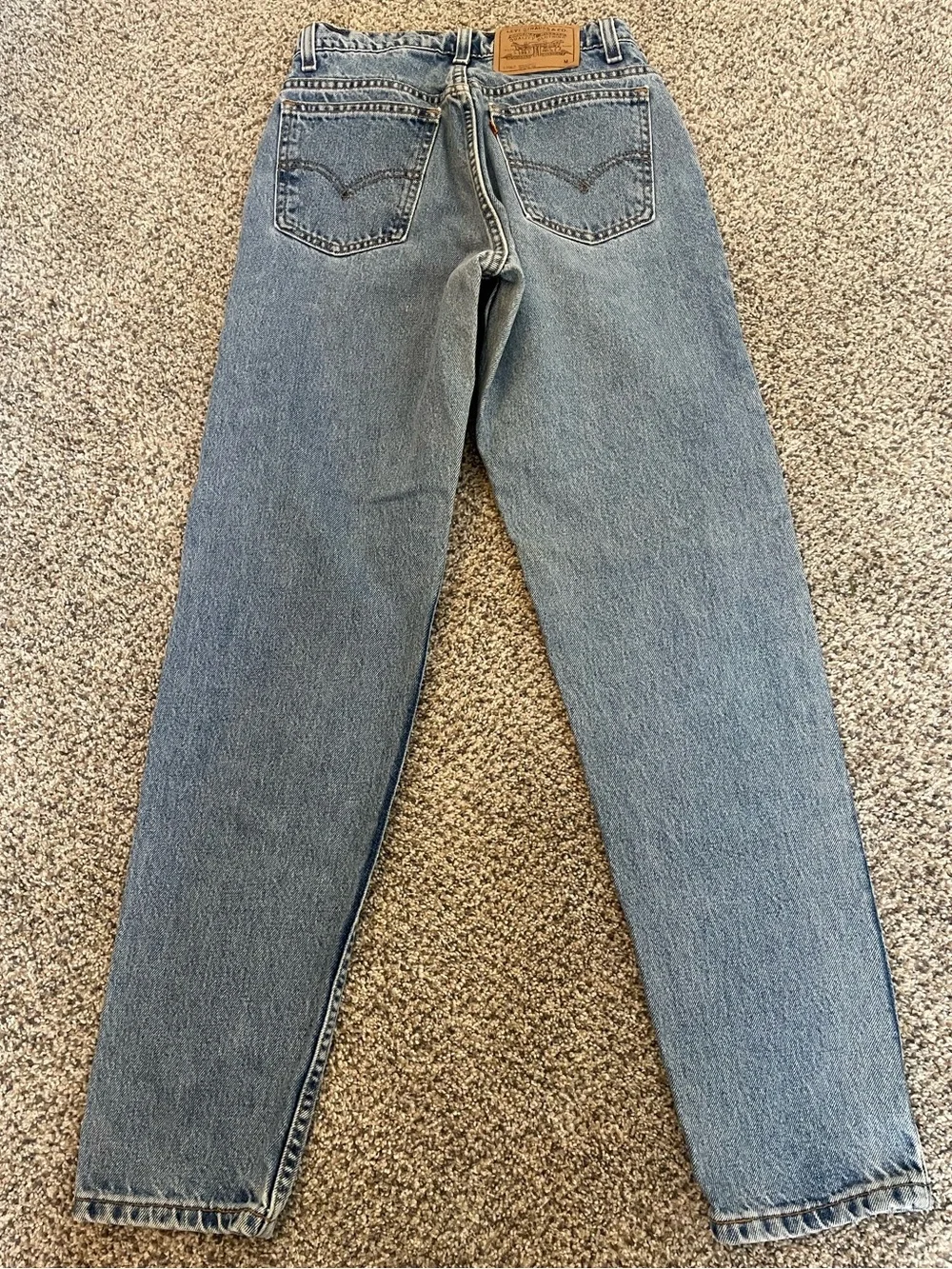 Vintage 962 Women’s Levi’s More Relaxed Fit Tapered Leg 100% Cotton Denim Jeans